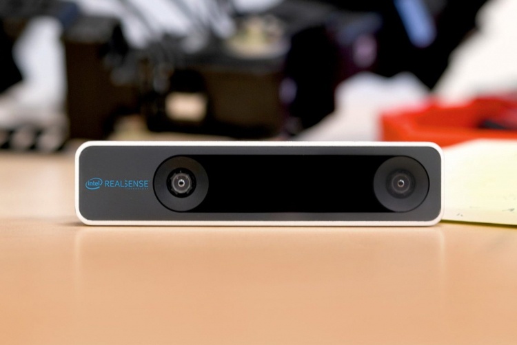 Новая камера Intel RealSense поможет роботам ориентироваться без GPS