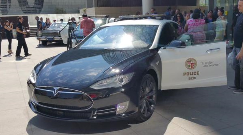 Б-у Tesla Model S 85 на службе департамента полиции города Фримонт, штат Калифорния, США (там, где завод Tesla) - 15