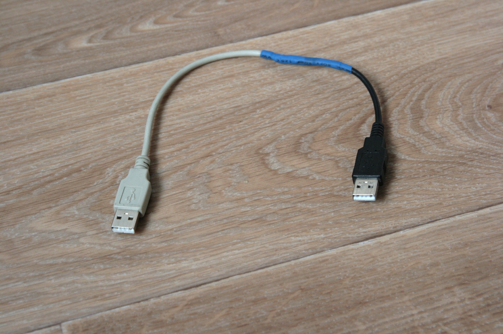 A small notebook for a system administrator - 16 USB A to USB A cable