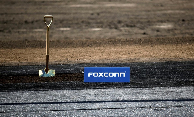 Foxconn изменила планы на пресловутую фабрику в США