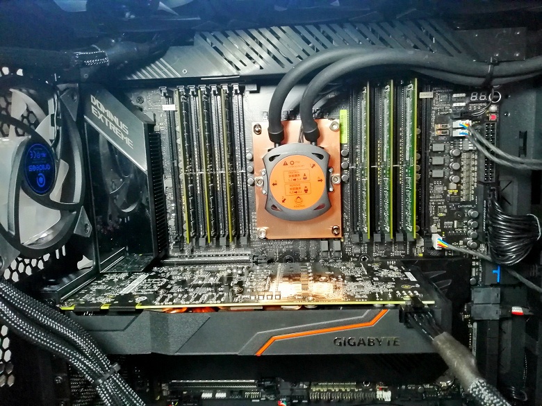 Появились первые объёмные тесты 28-ядерного процессора Intel Xeon W-3175X