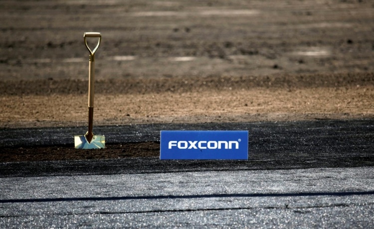 Foxconn передумала выпускать в США ЖК-дисплеи для телевизоров