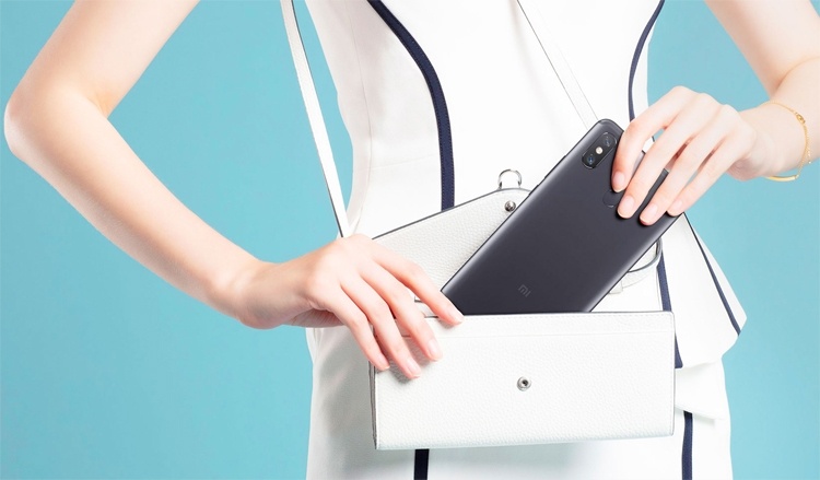 Смартфоны серии Xiaomi Mi Max 4 получат гигантский 7,2″ дисплей