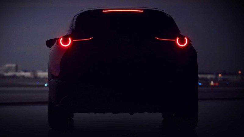 Новый кроссовер Mazda: изображение