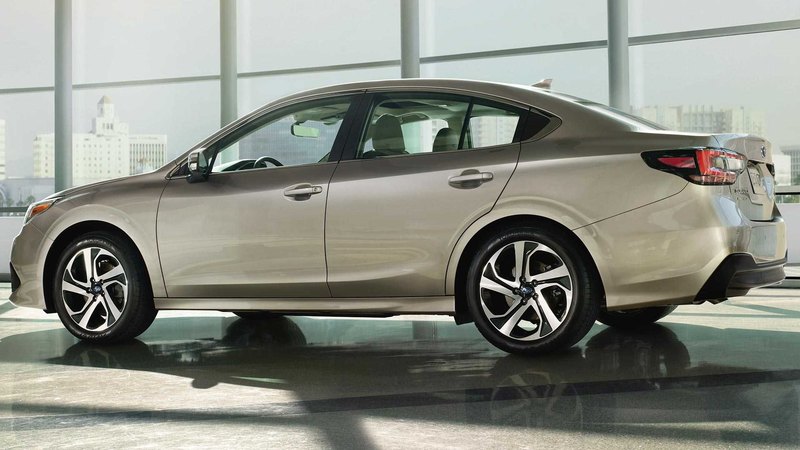 Subaru показала новый седан Legacy