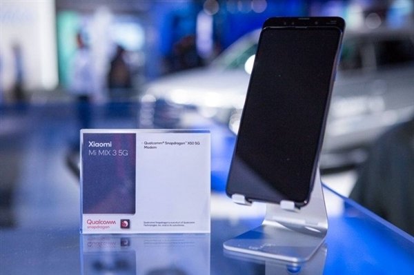 Возможен Xiaomi Mi 9. Компания Xiaomi назначила большой анонс на завтра