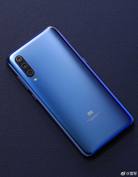 Cмартфон Xiaomi Mi 9 позирует на официальных рендерах