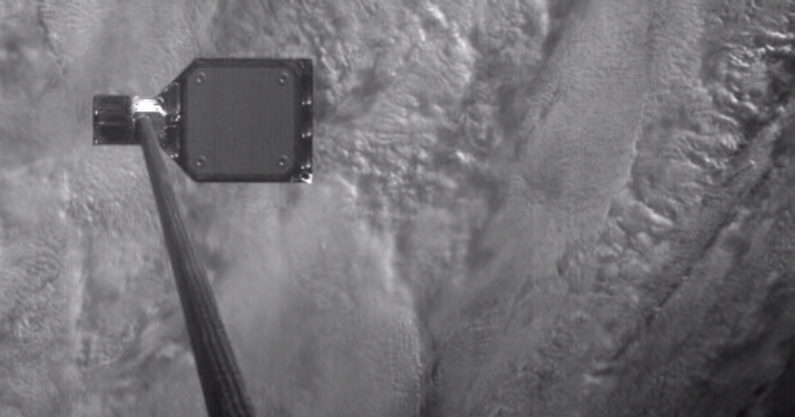 Тест гарпуна для сбора космического мусора: видео Тест гарпуна для сбора космического мусора: видео