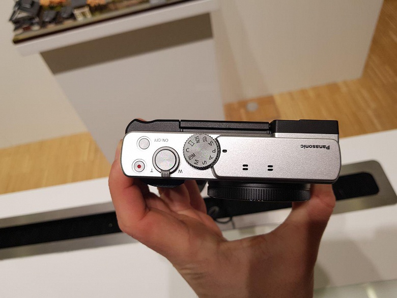 Представлена фотокамера Panasonic Lumix TZ95 – компактный «походный зум»
