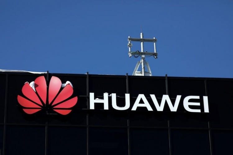 Великобритания надеется снизить риски от использования 5G-оборудования Huawei