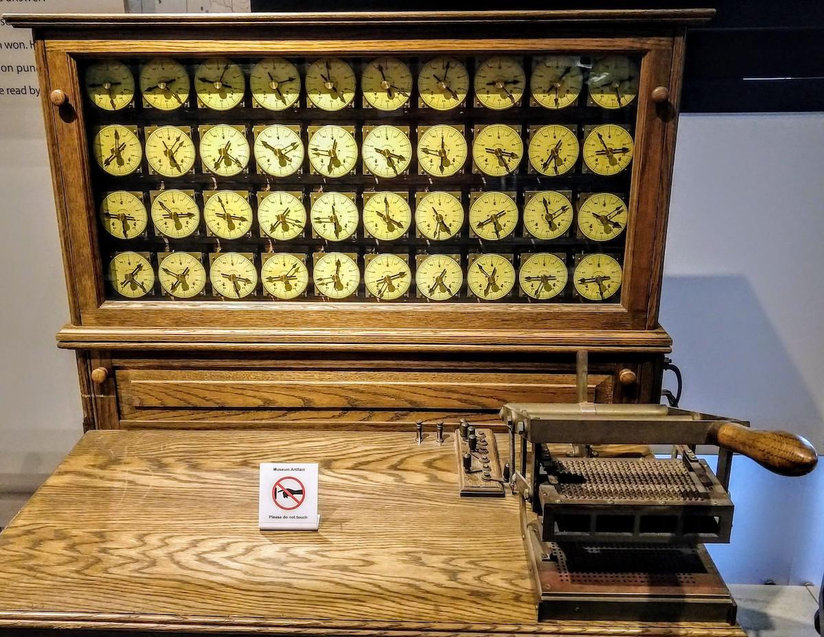 Бухгалтерские машины, IBM 1403, и почему 132 колонки – это стандарт для принтеров - 3 Бухгалтерские машины, IBM 1403, и почему 132 колонки – это стандарт для принтеров - 3