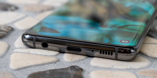 Samsung представила фитнес-браслеты Galaxy Fit и Galaxy Fit e - 2 Samsung представила фитнес-браслеты Galaxy Fit и Galaxy Fit e - 2