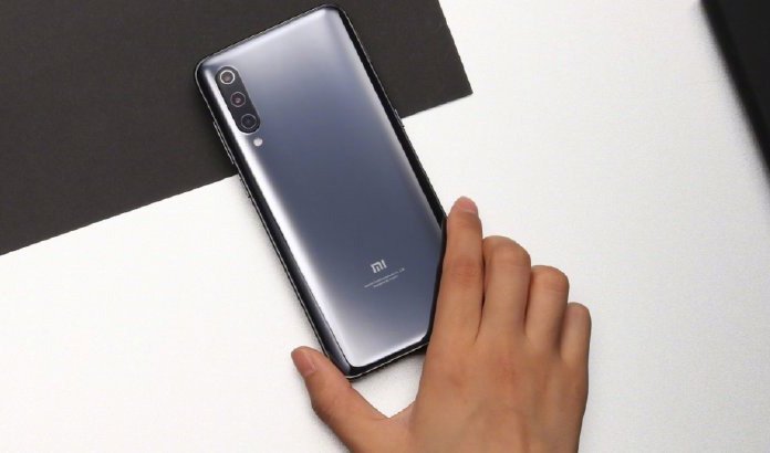 Флагман Xiaomi Mi 9 меньше чем за сутки собрал свыше 650 000 предварительных заказов, смартфону грозит дефицит