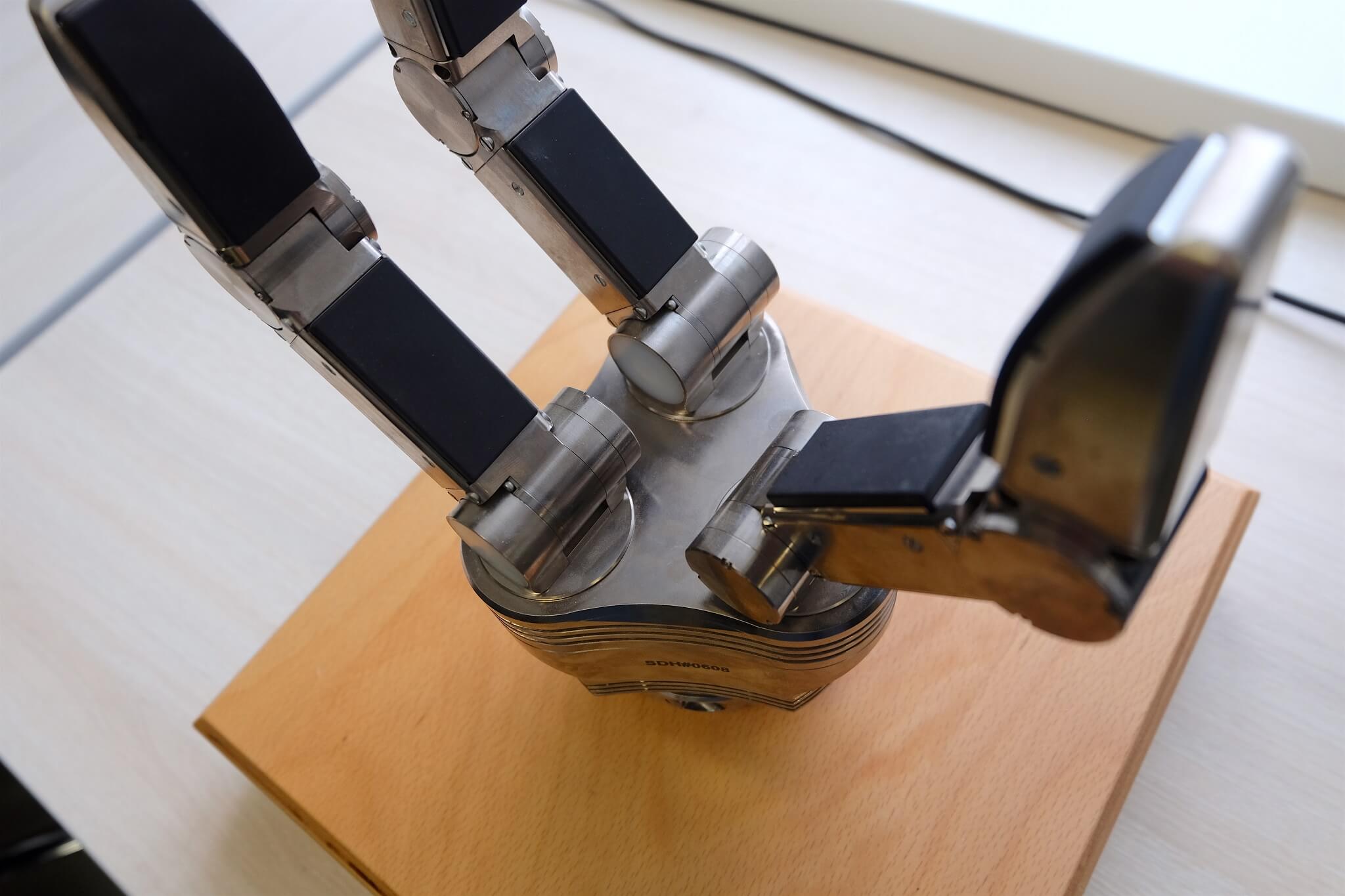 Механизированные руки и манипуляторы — рассказываем, чем занимается лаборатория робототехники Университета ИТМО - 9