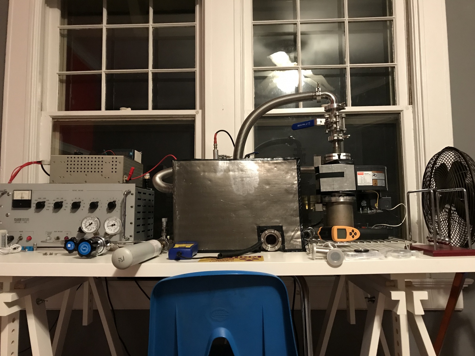 12-летний подросток провёл реакцию ядерного синтеза в домашней лаборатории - 6 12-летний подросток провёл реакцию ядерного синтеза в домашней лаборатории - 6