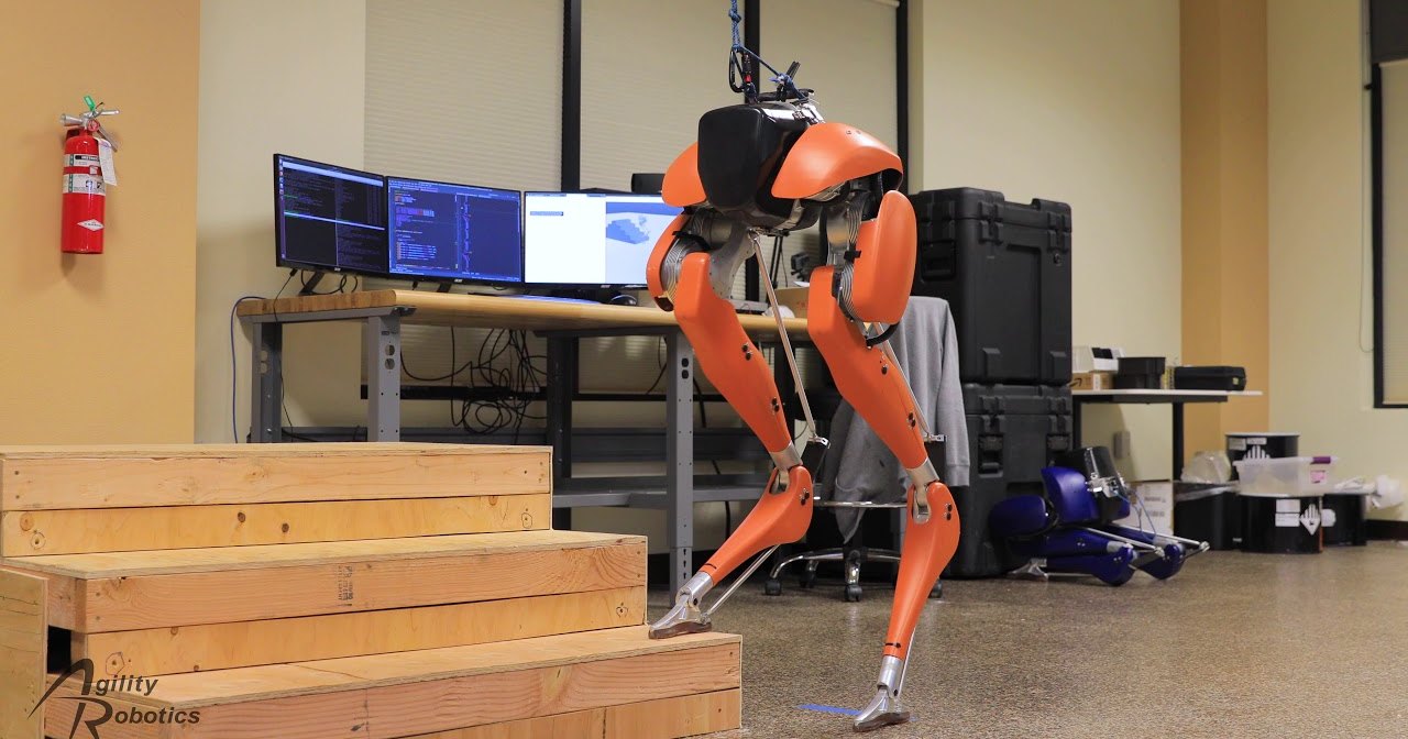 Cassie: робот-курьер Boston Dynamics готов служить людям Cassie: робот-курьер Boston Dynamics готов служить людям