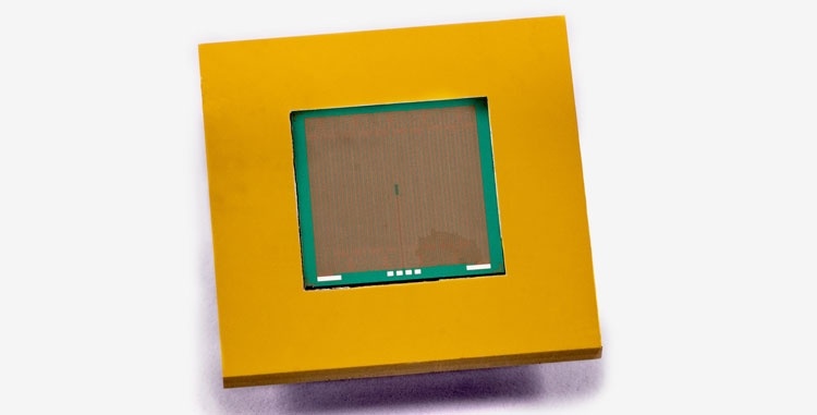 Кремниевый радиатор с микроканалами с жидкостью в 100 раз лучше металлического Кремниевый радиатор с микроканалами с жидкостью в 100 раз лучше металлического