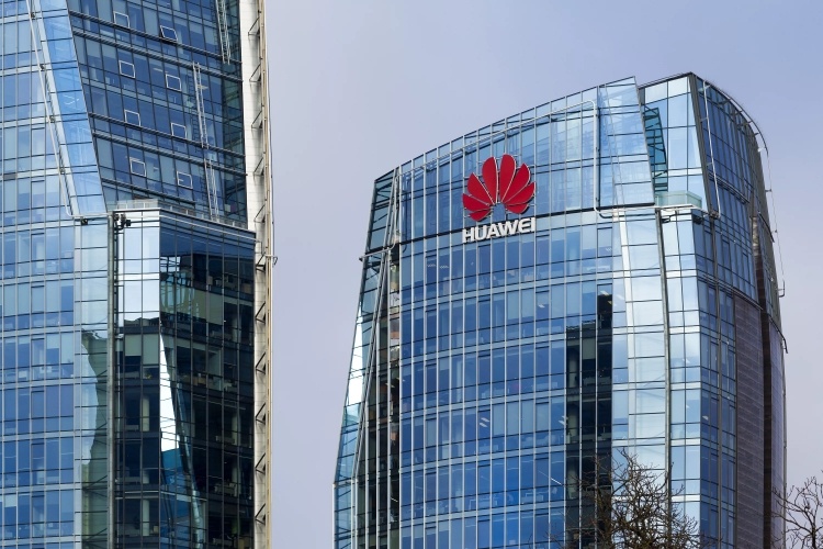 Huawei намерена судиться с правительством США