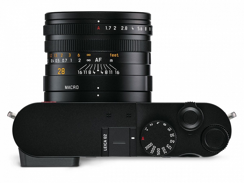 Начались продажи полнокадровой компактной камеры Leica Q2