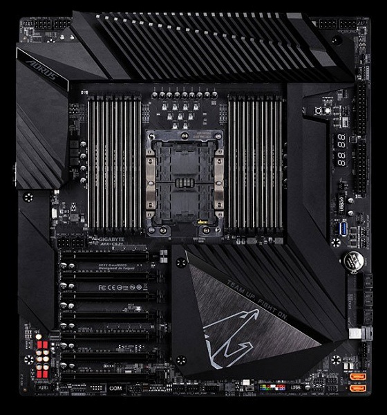 Конец эксклюзиву Asus. Системная плата Gigabyte C621 Aorus Xtreme поддерживает процессоры Xeon W-3175X