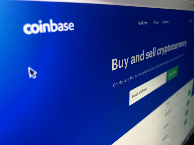 Криптобиржа Coinbase теряет пользователей из-за покупки стартапа создателей шпионского софта из Hacking Team - 1