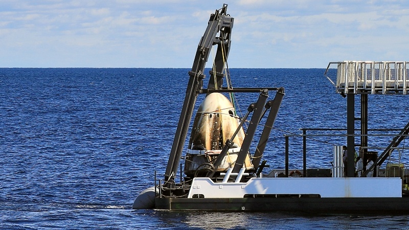 Посадка Crew Dragon и видео выстрела по астероиду - 1