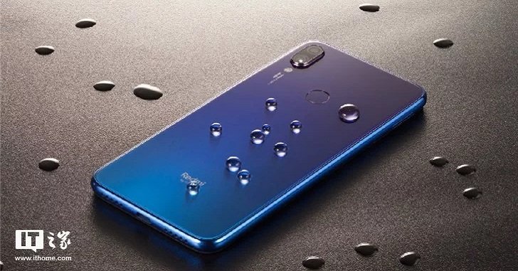 Смартфон Redmi Note 7 Pro не создан для купания, но дождем его точно не испугать