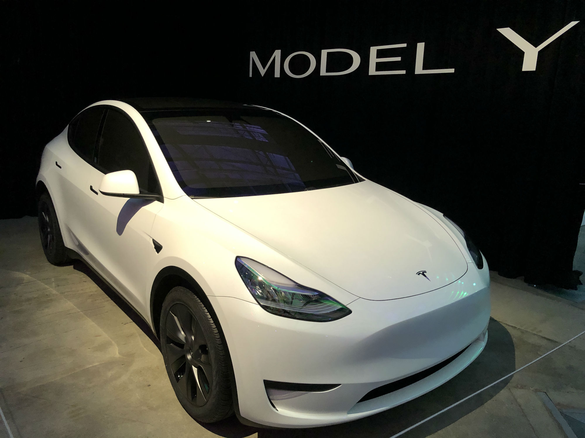 Tesla представила новую Model Y — подробности, фото с презентации и впечатления от тестрайда - 5