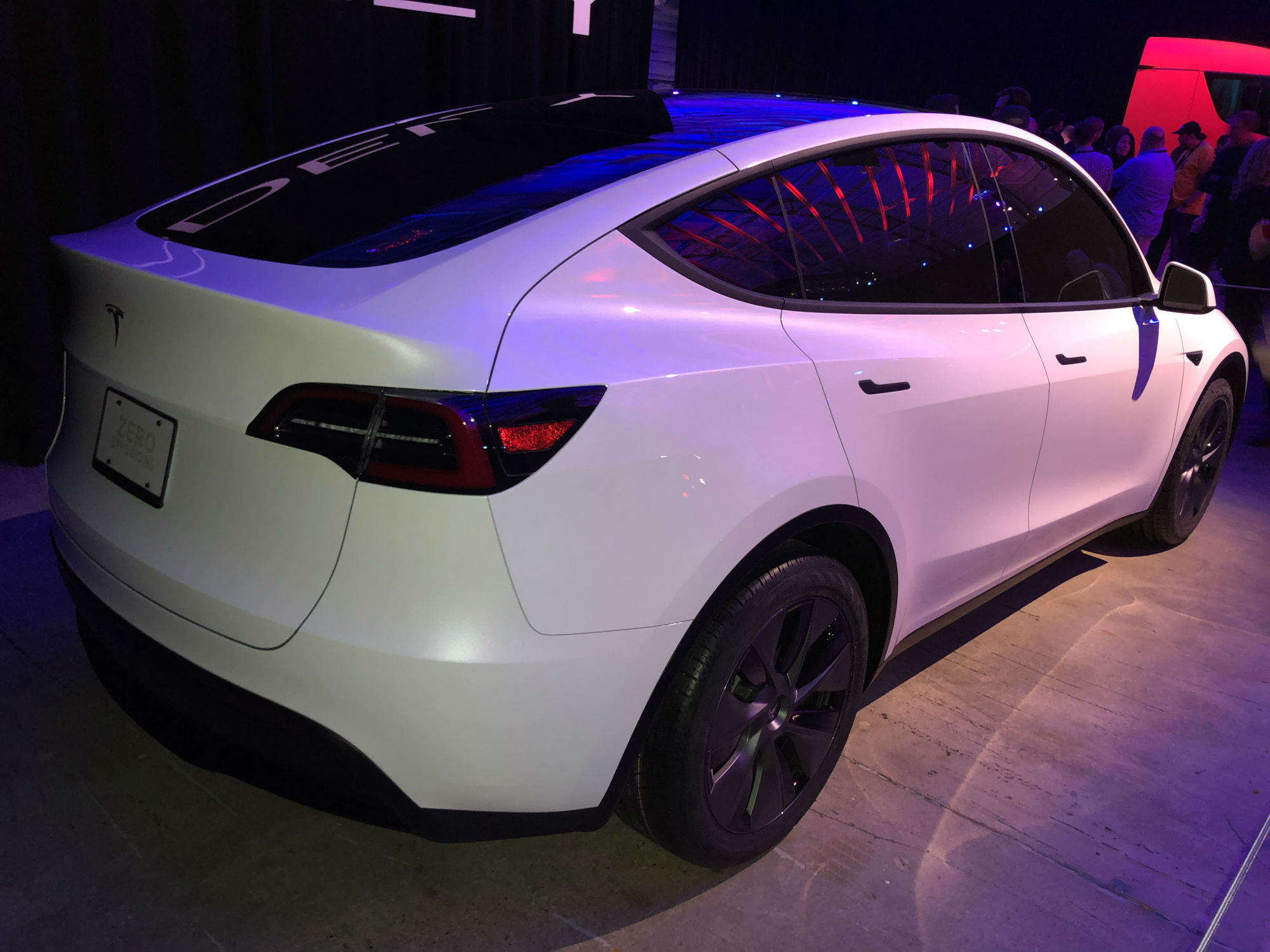 Tesla представила новую Model Y — подробности, фото с презентации и впечатления от тестрайда - 7