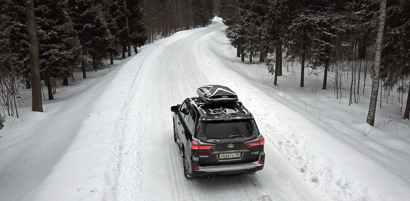 Монстр на каникулах: тест-драйв Lexus LX 570 Black Vision