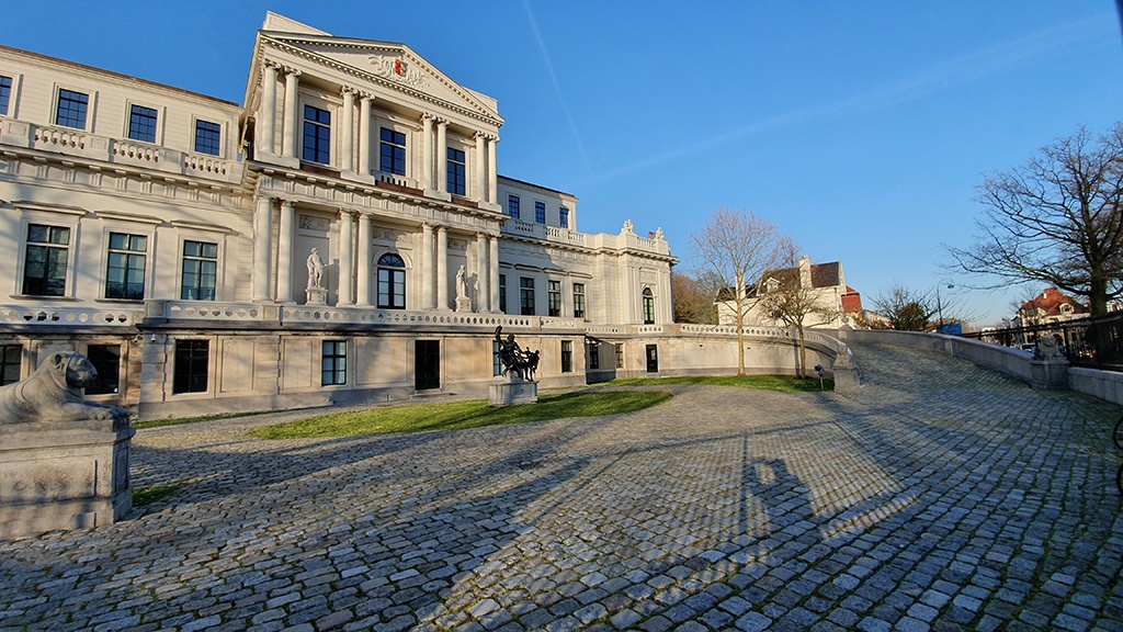 Тестирование Samsung Galaxy S10 — когда смартфоны по возможностям догонят фотокамеры? - 13 Тестирование Samsung Galaxy S10 — когда смартфоны по возможностям догонят фотокамеры? - 13