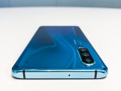 Флагманские смартфоны Huawei P30 и P30 Pro представлены официально