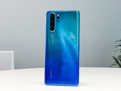 Флагманские смартфоны Huawei P30 и P30 Pro представлены официально