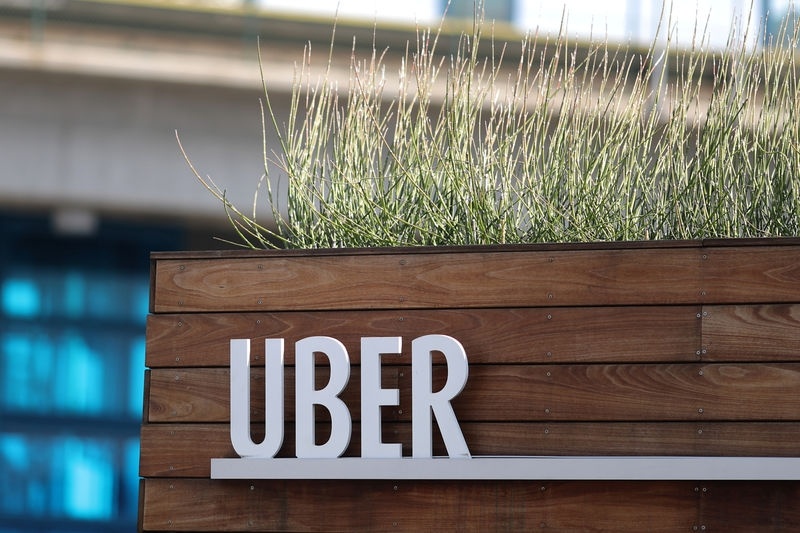 Сервис заказа такси Uber поглощает конкурента Careem, сумма сделки — $3,1 млрд