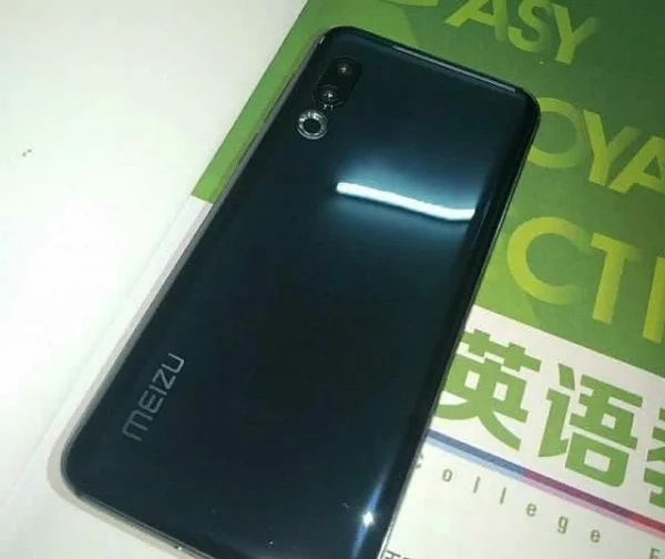 Первые фото задней панели Meizu 16s не позволяют окончательно понять, сколько модулей будет в основной камере