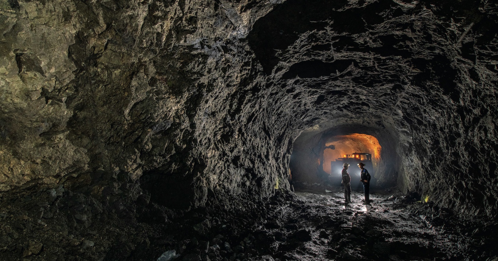 Дар вулкана: «город» на глубине тысяча метров Дар вулкана: «город» на глубине тысяча метров