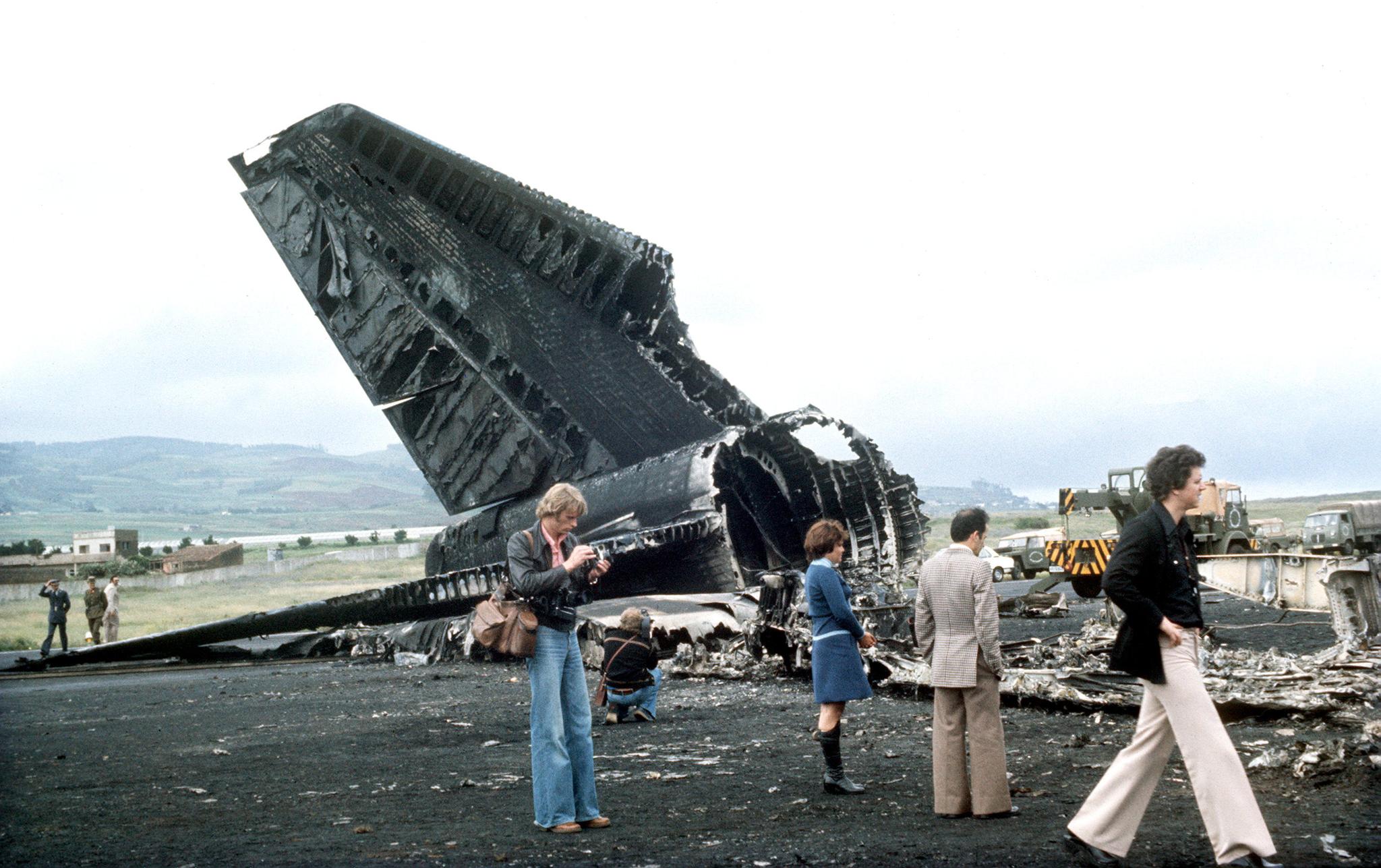 Самая большая авиакатастрофа. Авиакатастрофа Лос Родеос 1977. Столкновение в аэропорту Лос-Родеос 1977. Столкновение в аэропорту Лос-Родеос. Аэропорт Лос-Родеос на Тенерифе 1977.