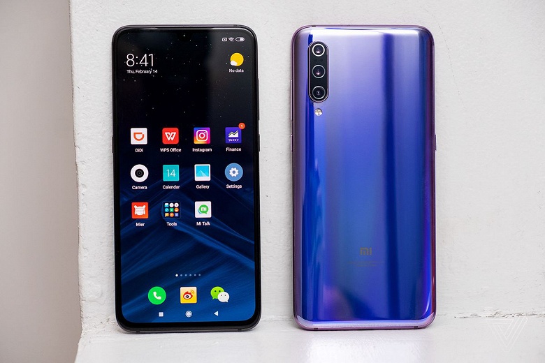 Еще больше Xiaomi Mi 9. Глава Xiaomi все же взял в руки отвертку