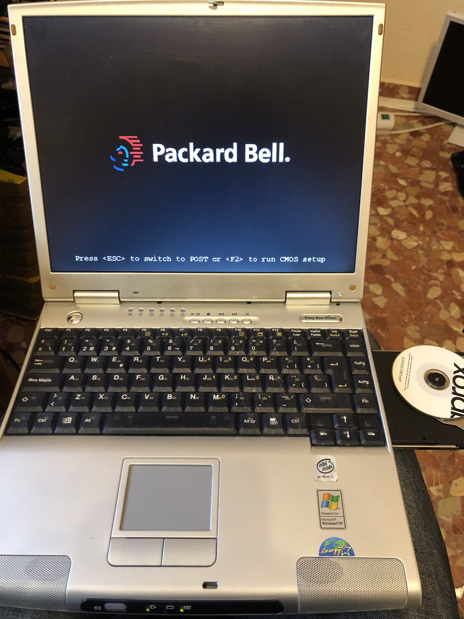 Гаджеты с барахолки: зачем покупать 20-летний ноутбук Packard Bell за 10 евро - 26