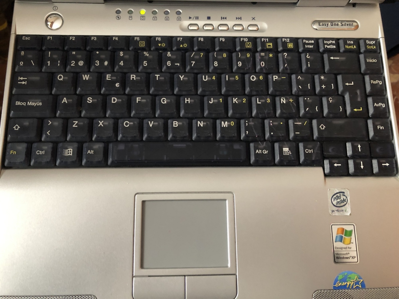 Гаджеты с барахолки: зачем покупать 20-летний ноутбук Packard Bell за 10 евро - 3