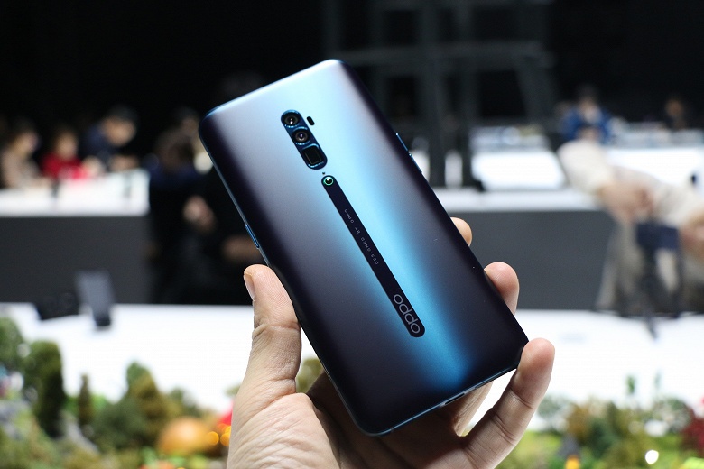 10-кратный оптический зум, оптическая стабилизация, сверхбыстрая зарядка, Snapdragon 855 и 5G в перспективе: представлены смартфоны Oppo Reno