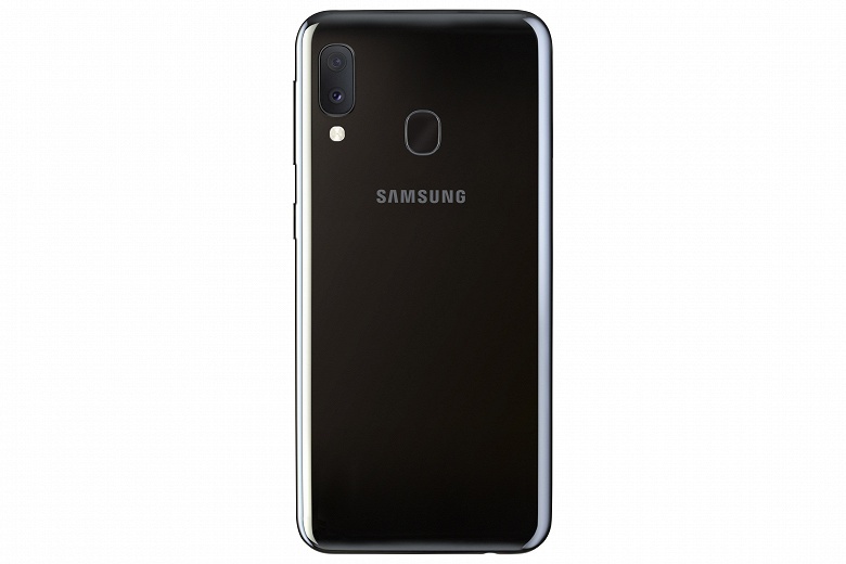 Урезали экран и аккумулятор. Доступный смартфон Samsung Galaxy A20e представлен официально