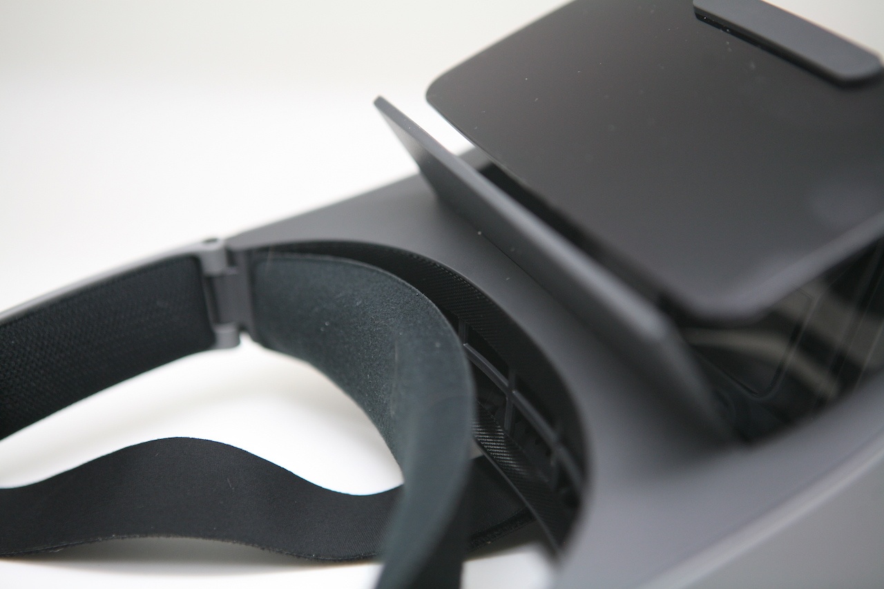 Занятный опыт просмотра видео: вместо VR — очки с зеркалами Ximmerse Visor-X - 17