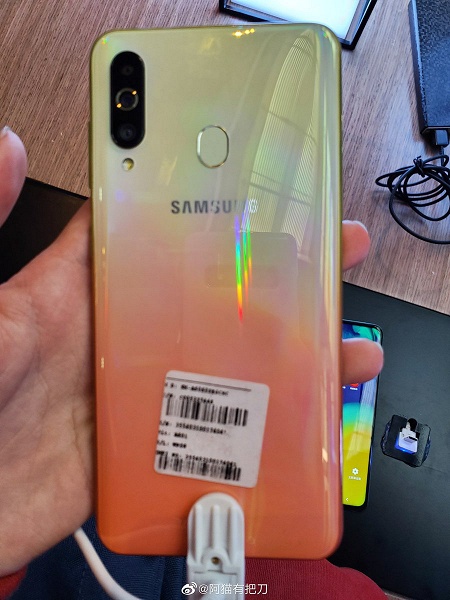 Samsung Galaxy A60 получил технологию Screen Sound, NFC, две камеры по 32 Мп, аккумулятор на 3500 мА•ч при цене менее 300 долларов - 3 Samsung Galaxy A60 получил технологию Screen Sound, NFC, две камеры по 32 Мп, аккумулятор на 3500 мА•ч при цене менее 300 долларов
