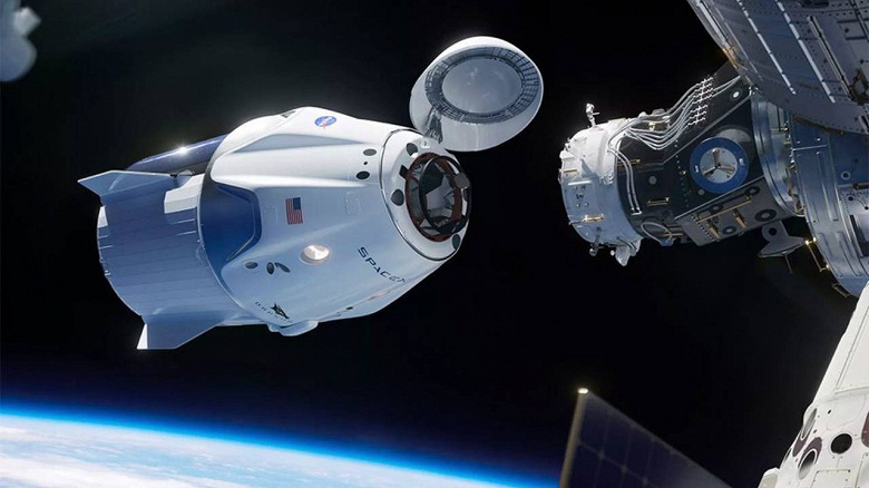 Видео дня: &laquo;аномалия&raquo; во время испытаний космического корабля SpaceX Crew Dragon