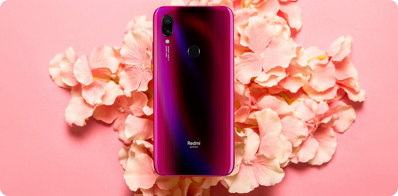 Представлен немного странный Redmi Y3. Смартфон стоит, как Redmi Note 7, при этом проигрывает ему почти во всём