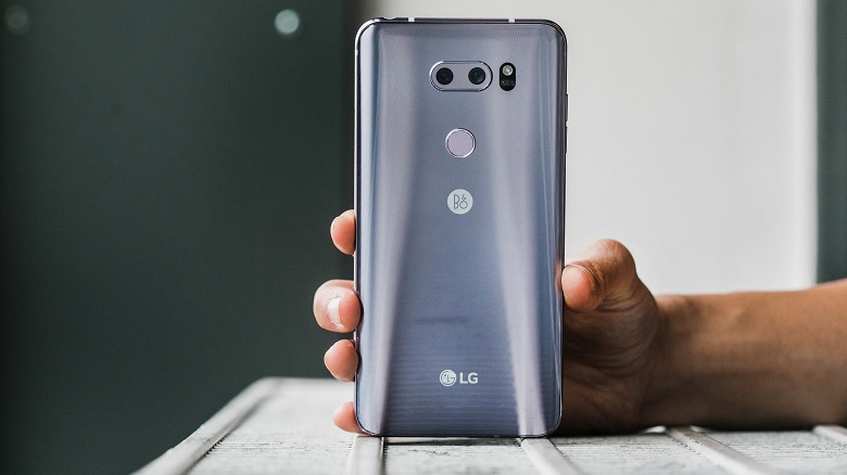 Без спешки. Смартфон LG V35 ThinQ только сейчас получил Android Pie - 1 Без спешки. Смартфон LG V35 ThinQ только сейчас получил Android Pie