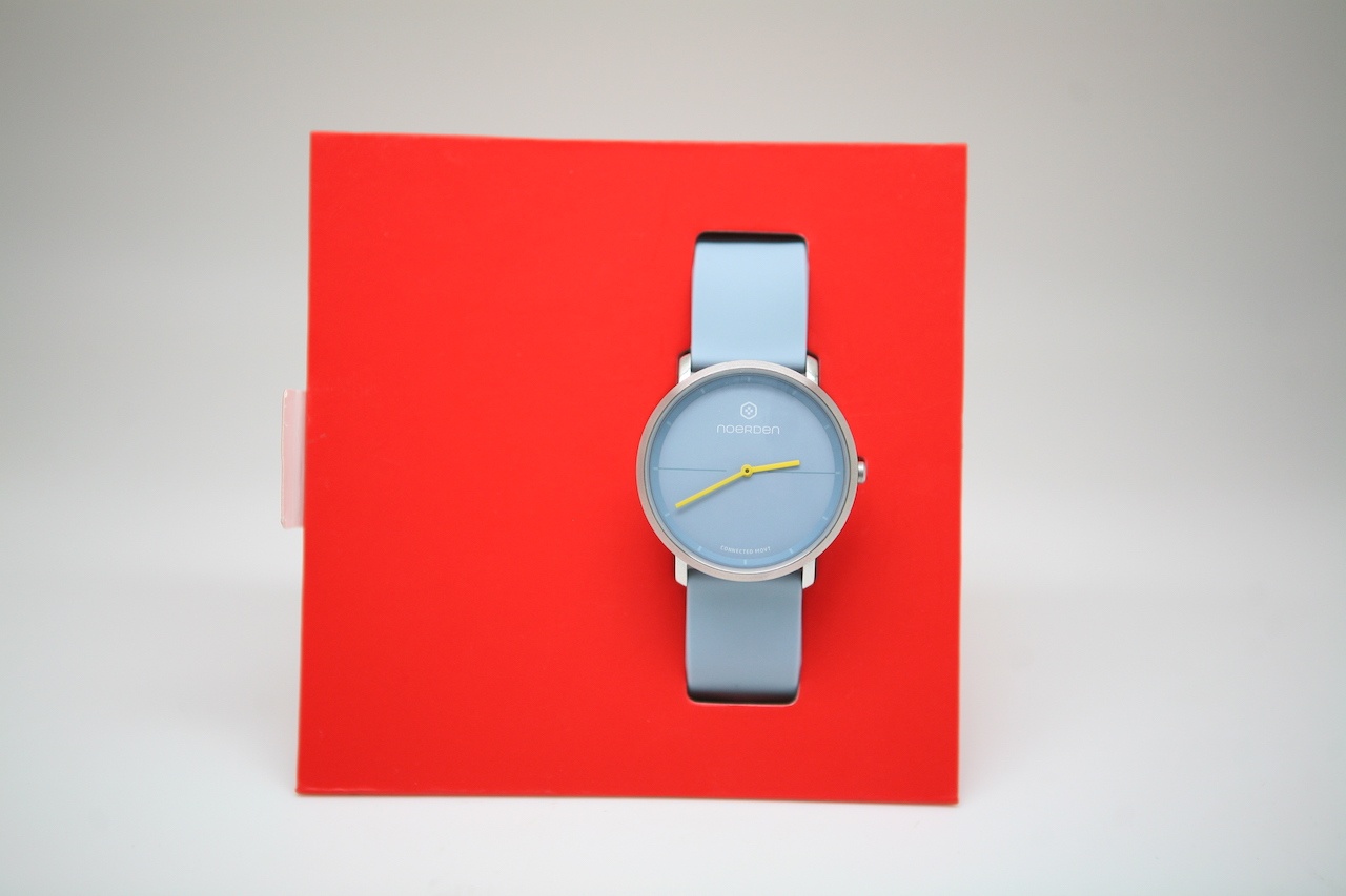 Noerden Life2 — аналоговые часы с «жестовым» управлением и «сенсорным» стеклом - 1 Noerden Life2 — аналоговые часы с «жестовым» управлением и «сенсорным» стеклом - 1