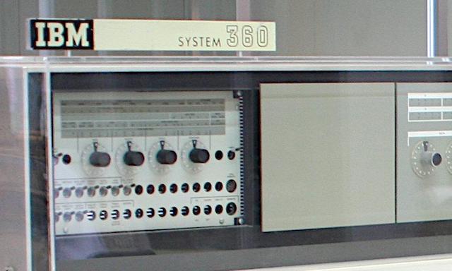 55 лет спустя: культовые консоли легендарных мейнфреймов IBM System-360 - 8