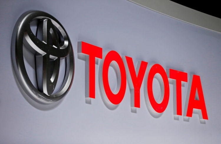 Toyota отложила общение своих автомобилей между собой с помощью технологии DSRC